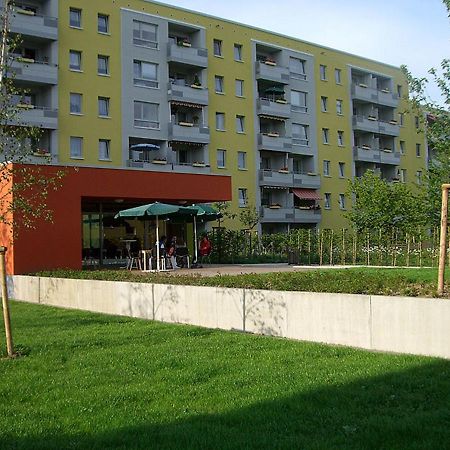 H&H Studio-Apartment Im Stadtteil Ostseeviertel Jedes Apartment Mit Kuechenzeilen - Fahrstuhl Und 24H Check In 그라이프스발트 외부 사진