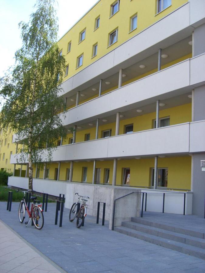 H&H Studio-Apartment Im Stadtteil Ostseeviertel Jedes Apartment Mit Kuechenzeilen - Fahrstuhl Und 24H Check In 그라이프스발트 외부 사진