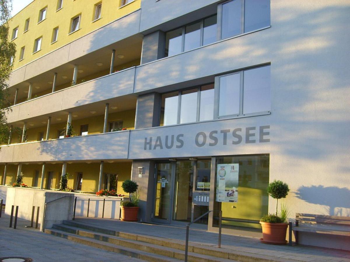 H&H Studio-Apartment Im Stadtteil Ostseeviertel Jedes Apartment Mit Kuechenzeilen - Fahrstuhl Und 24H Check In 그라이프스발트 외부 사진
